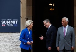 西方狼群：繁荣背后的生存暗流