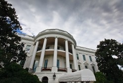 裁定越权 美联邦法院阻止特朗普4月2日关税政策生效