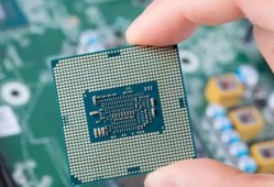 中国光刻机突围战：国产EUV工厂试产在即，70%良率背后的技术狂飙