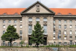 德国宣布将向乌克兰提供50亿欧元军事援助