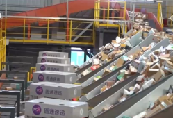 15亿件！小包裹撬动经济大市场 科技赋能快递业“跑”出加速度