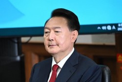 韩国大选“5选1”投票将启 四位前总统分四波忙“路演”