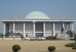 韩总统李在明主持会议 审议通过两项特检法调查尹锡悦夫妇