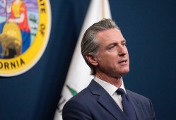 洛杉矶惊现新兵种 两大因素引爆加州“内战”升级