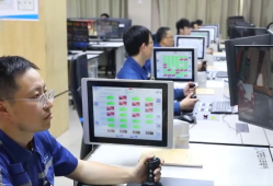 服务“靠前一步”+技术升级迭代 智慧港口助力更多外贸企业破浪“出海”