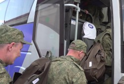 俄乌和谈前景如何？起草备忘录、完成换俘，也有人要继续拱火