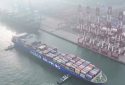 服务“靠前一步”+技术升级迭代 智慧港口助力更多外贸企业破浪“出海”