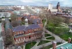 美国务院正在审查与哈佛大学相关的所有签证持有人