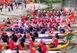 “龙舟+”、诗画民俗……“热气腾腾”的端午假期助力各地节日消费亮点纷呈