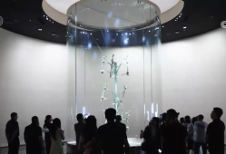 文明的力量 | 残片堆里拼出古蜀华章 他在三星堆修文物