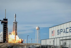 回应特朗普取消合同威胁 马斯克称即刻退役“龙”飞船