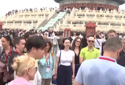 传统文化“圈粉”外国友人 “手信新宠”凭借独特魅力激发入境消费活力