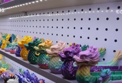 “端午经济”热气腾腾 中国龙舟文化“划”向全世界