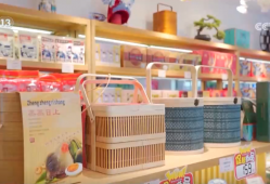 “商文旅”融合催热假日经济 “花样”民俗点燃消费市场新引擎