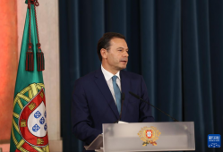 葡萄牙新政府宣誓就职 新任总理承诺将推进国家改革