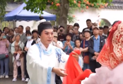 假日活动多元 丰富游览体验